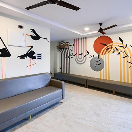 Super Townhouse De Alphabet Karmanghat Hyderabad Exterior foto