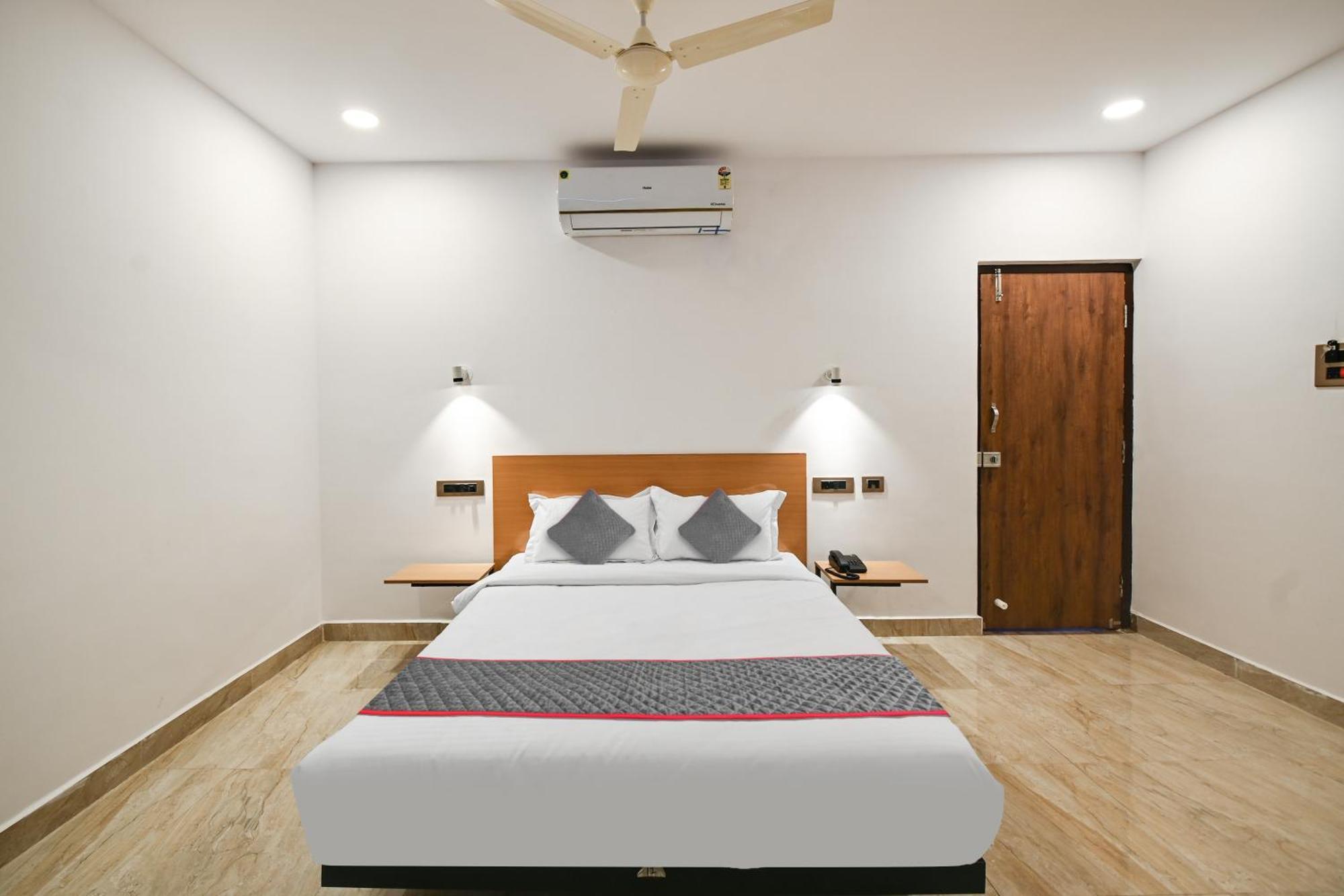 Super Townhouse De Alphabet Karmanghat Hyderabad Exterior foto