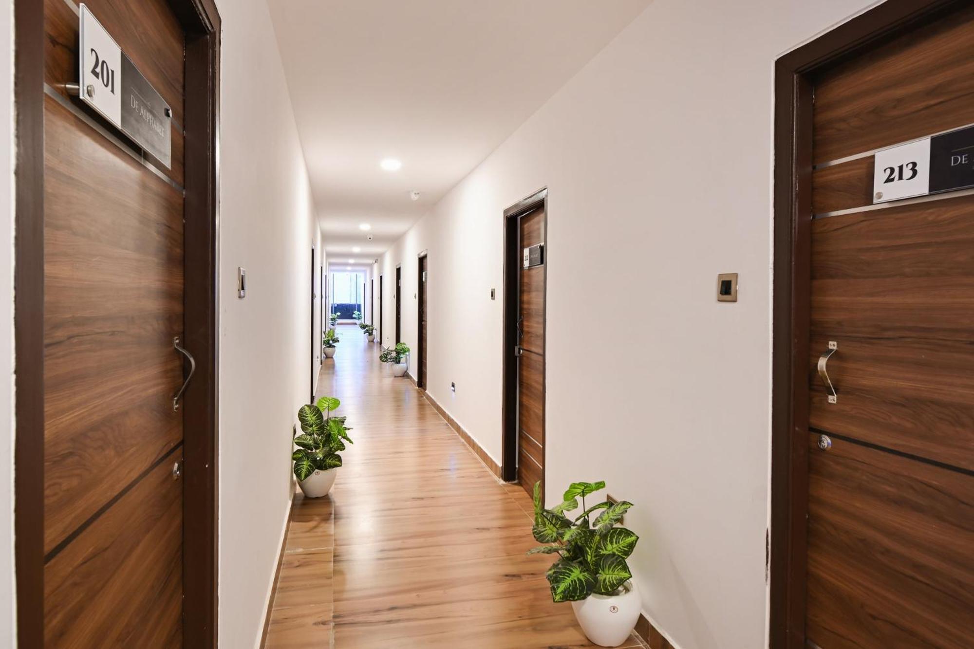 Super Townhouse De Alphabet Karmanghat Hyderabad Exterior foto